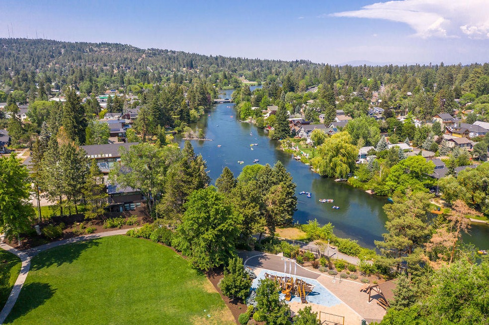 1137 NW Baltimore Ave, Bend, OR 97701 - photo 1