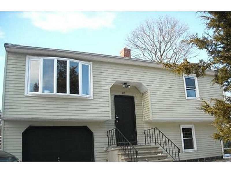 217 Taft St, Pawtucket, RI 02860 - photo 1