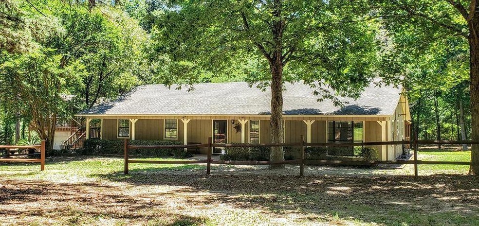 262 Green Mountain Dr, Nacogdoches, TX 75964 - photo 1