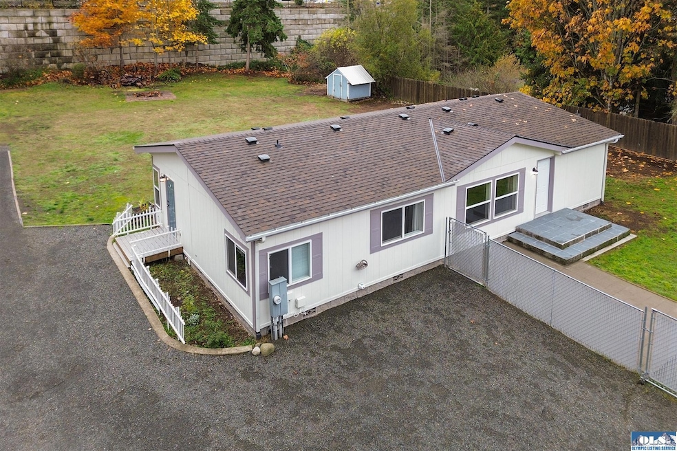2826 E Myrtle St, Port Angeles, WA 98362 - photo 1