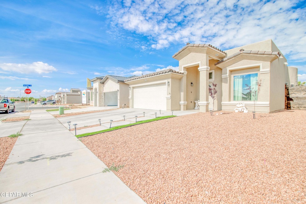 525 Cedarwood Ave, El Paso, TX 79928 - photo 1