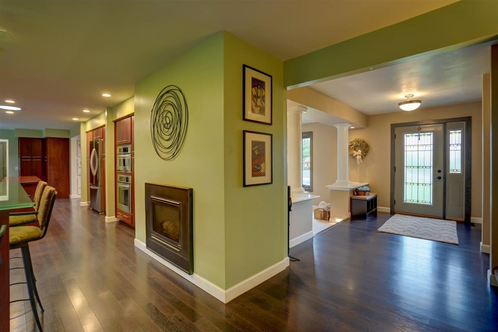 5607 Rolene Ct, Fitchburg, WI 53575 - photo 1