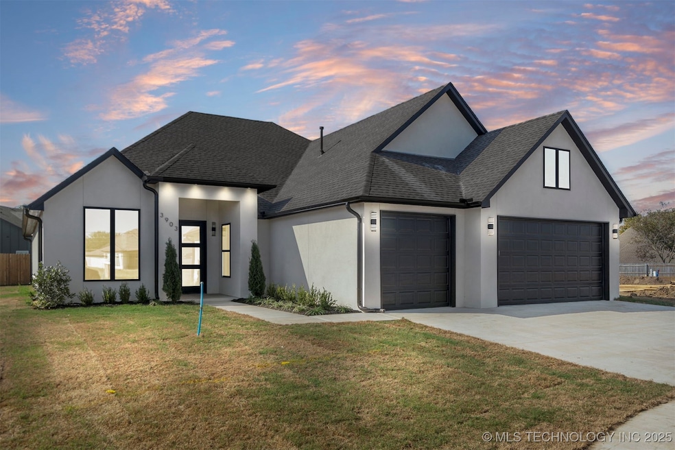 3903 W Edgewater St, Broken Arrow, OK 74012 - photo 1