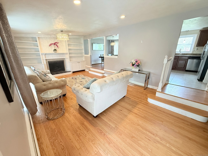 74 Robin Rd, Windsor, CT 06095 - photo 1