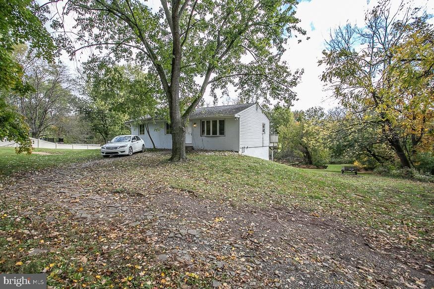 210 S Trooper Rd, Norristown, PA 19403 - photo 1