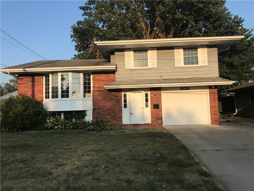 508 E 17th St N, Newton, IA 50208 - photo 1