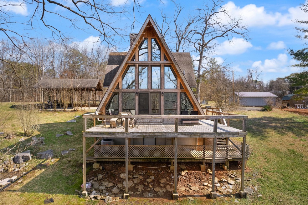 992 Stone Gate Dr, Burnside, KY 42519 - photo 1