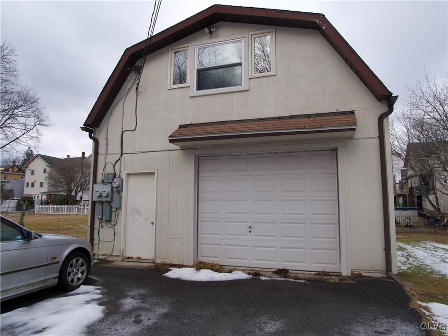 422 South St unit 2, Jim Thorpe, PA 18229 - photo 1