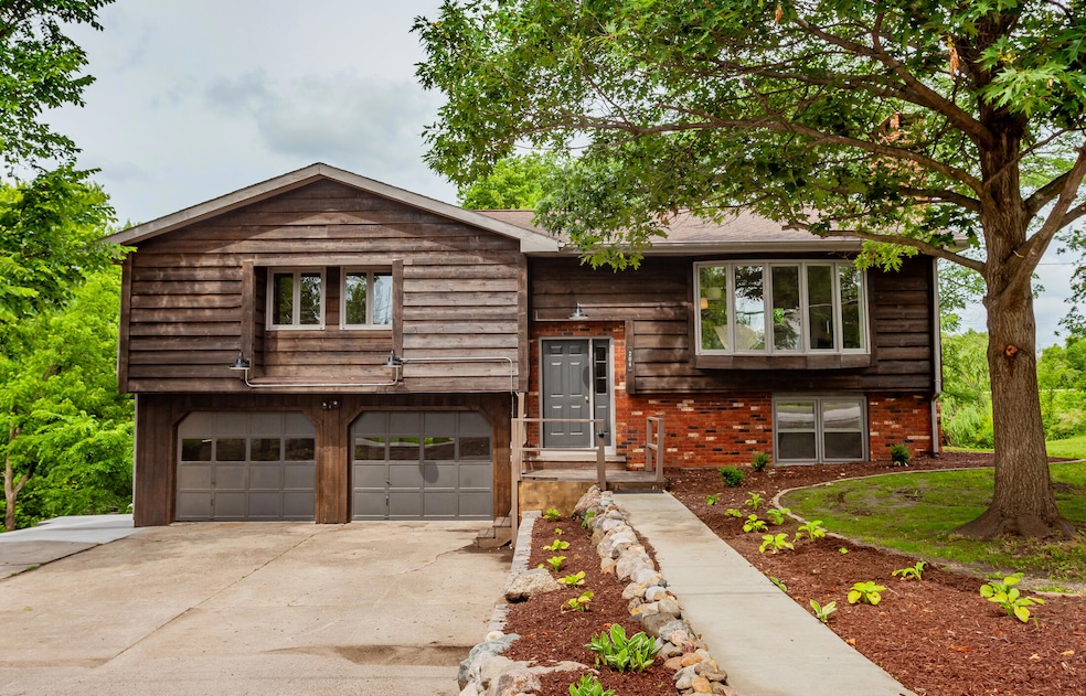 206 7th St, Nevada, IA 50201 - photo 1