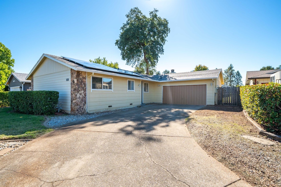 1153 Ruthie Ln, Redding, CA 96002 - photo 1