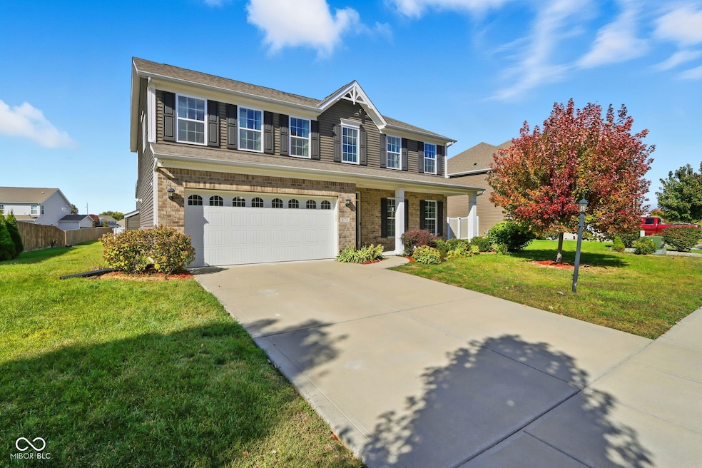 8178 Kilborn Way, Avon, IN 46123 - photo 1