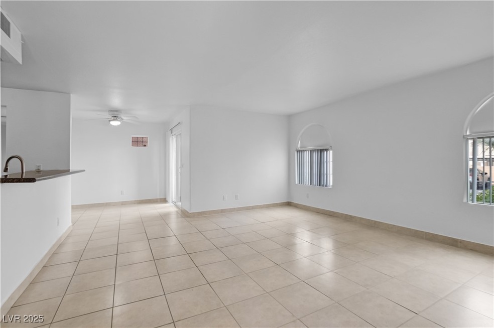 9325 W Desert Inn Rd unit 177, Las Vegas, NV 89117 - photo 1