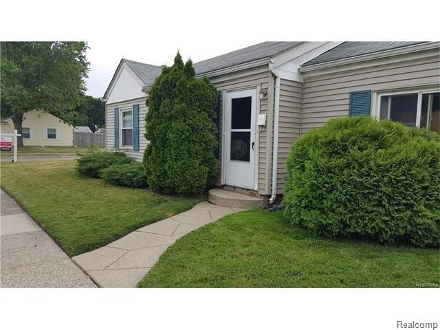 26681 Belanger St, Roseville, MI 48066 - photo 1