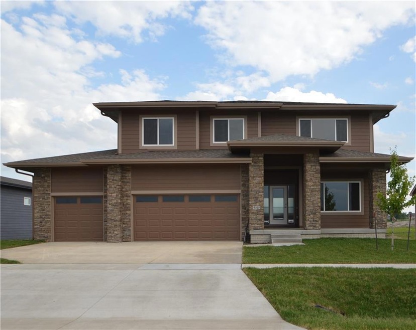 9510 Rushbrook Dr, Johnston, IA 50131 - photo 1