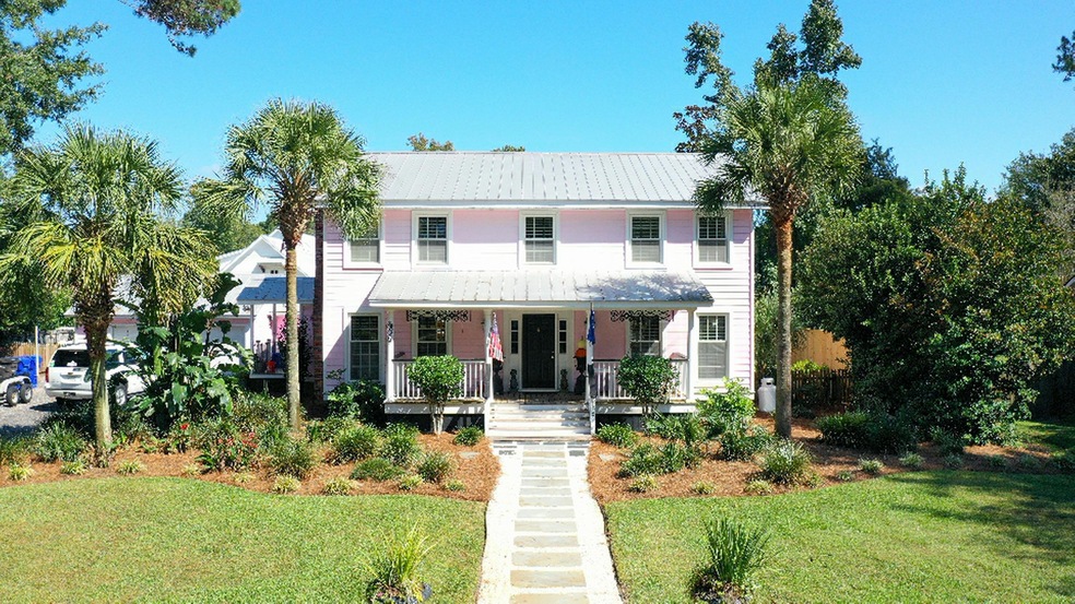 Sold $850,000 • Co-Listing Agent