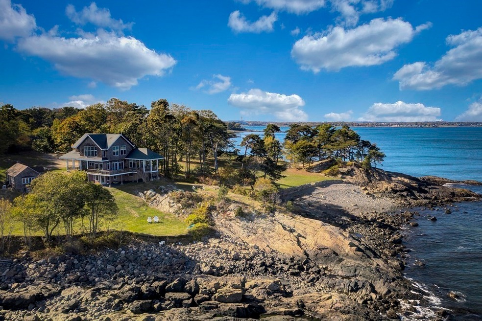 18 Crowninshield Rd, Marblehead, MA 01945 - photo 1