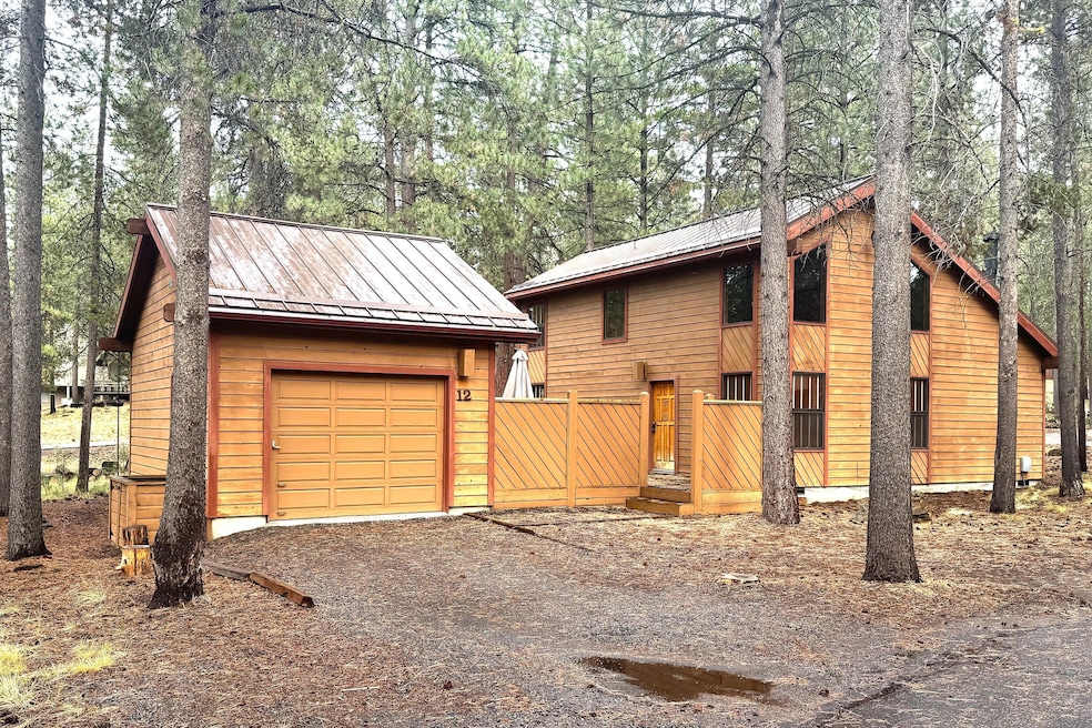 17905 Otter Ln, Bend, OR 97707 - photo 1