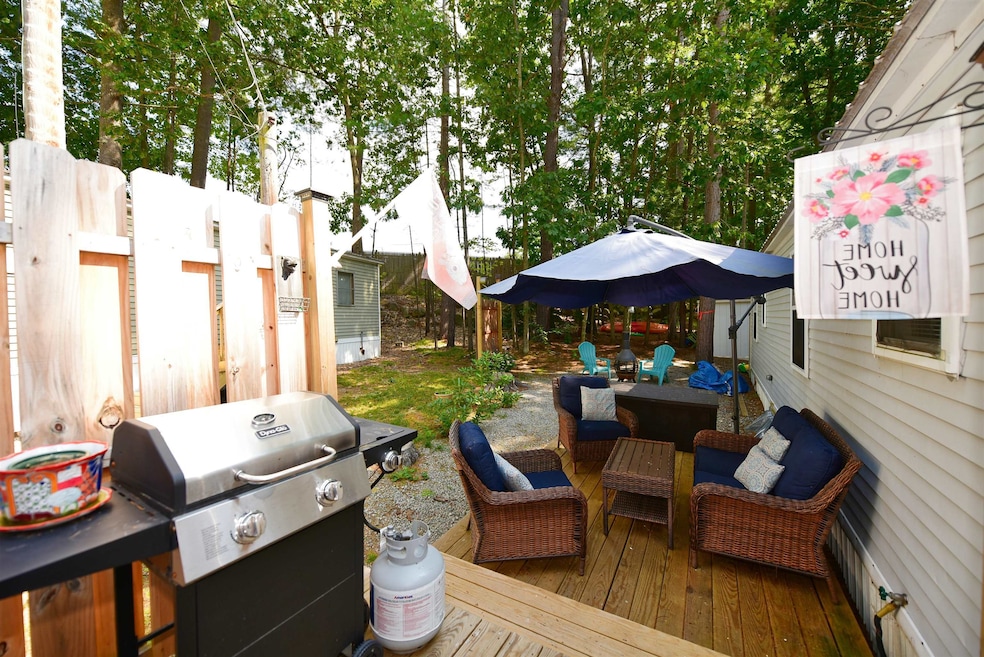 42 Okeefes Cir, North Conway, NH 03860 - photo 1