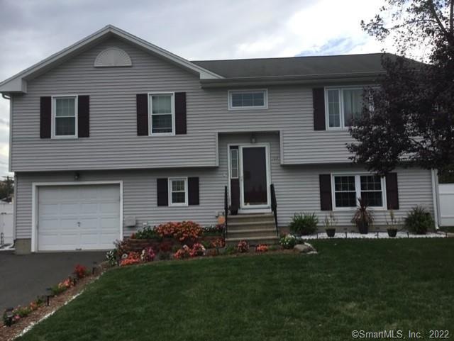 107 Village Green Dr, New Britain, CT 06053 - photo 1