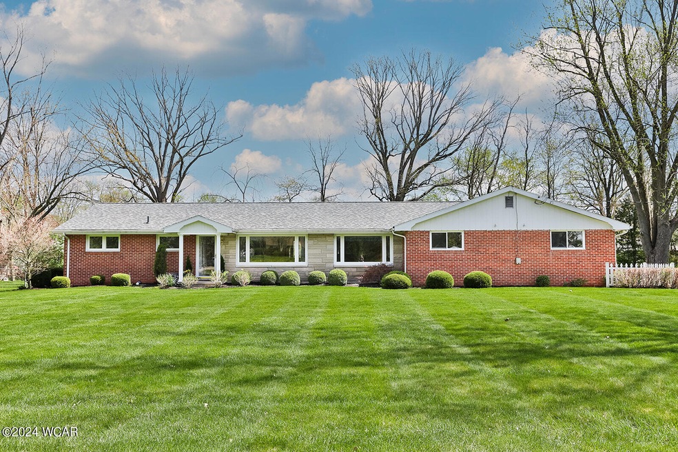 2551 Elmview Dr, Lima, OH 45806 - photo 1