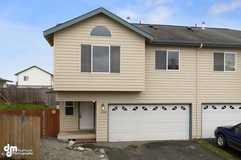 Exterior Front 20191004-DW-6858-SMALL