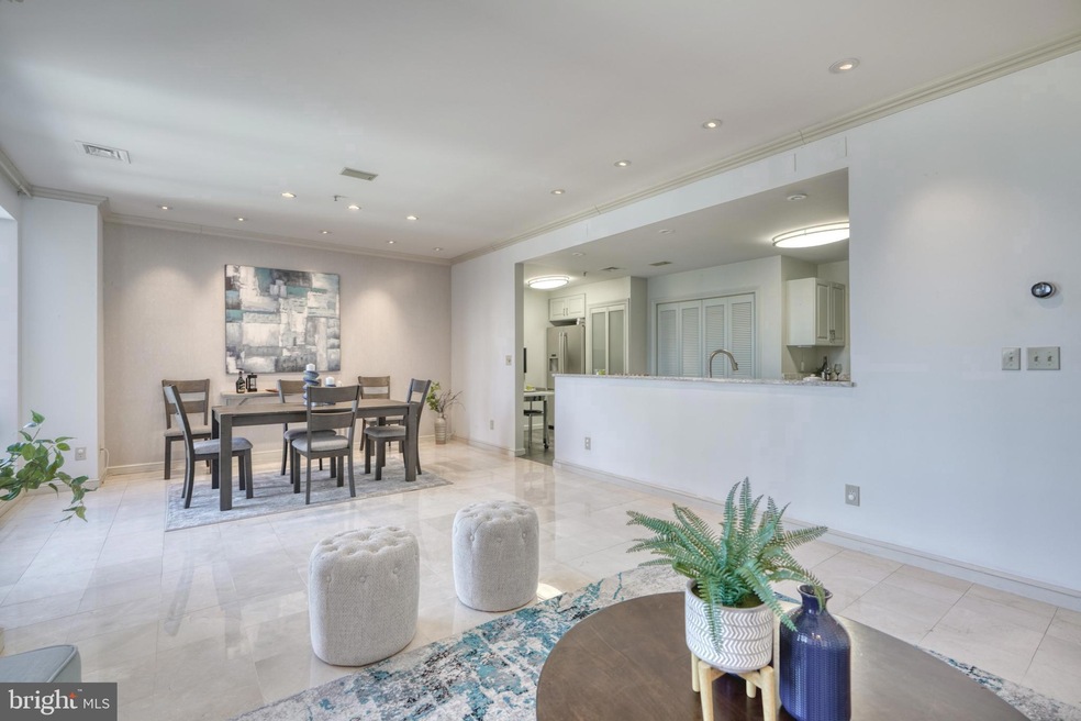 The Towers at Harbor Court unit 2205, Baltimore, MD 21202 - photo 1