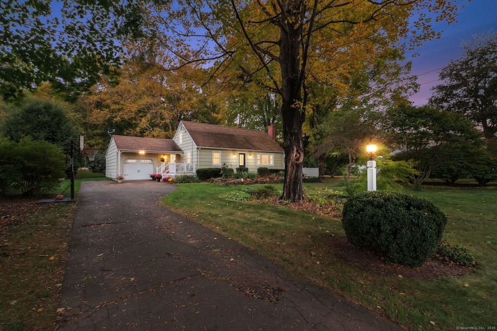 4 Sage Ln, East Granby, CT 06026 - photo 1