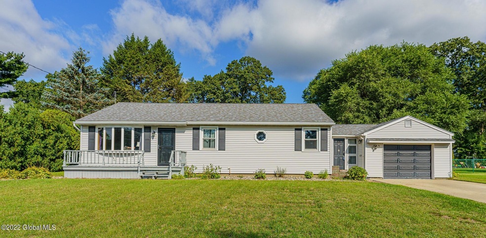 8 Marie Pkwy, Albany, NY 12211 - photo 1