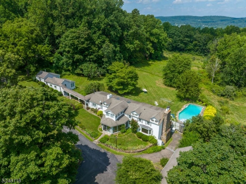 5 Travis Hill Rd, Hampton, NJ 08827 - photo 1