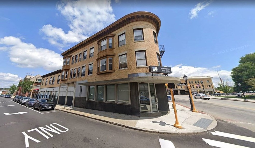 5 Lexington St unit 5, Waltham, MA 02452 - photo 1