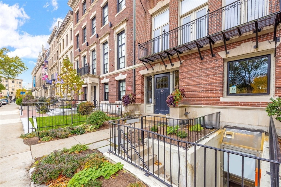 For Sale $649,000 • Co-Listing Agent