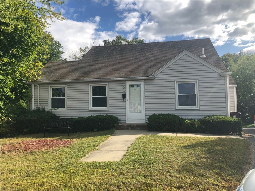 198 Bertenshaw Rd, Woonsocket, RI 02895 - photo 1