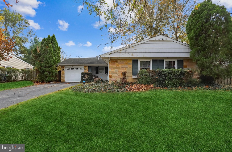 12111 Mackell Ln, Bowie, MD 20715 - photo 1