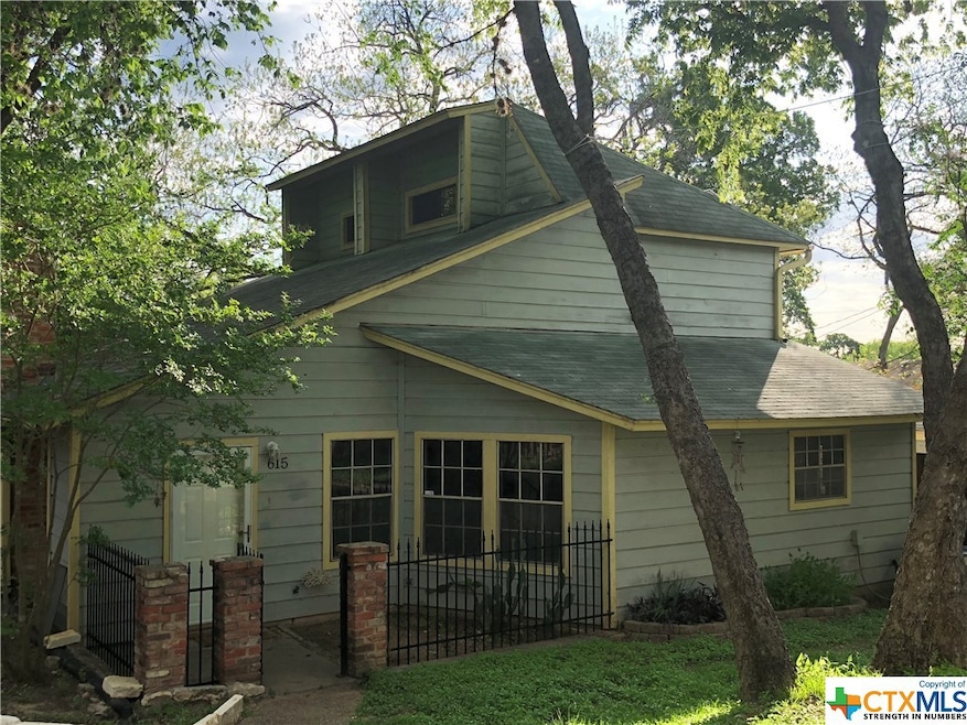 615 Burleson St unit 4, San Marcos, TX 78666 - photo 1