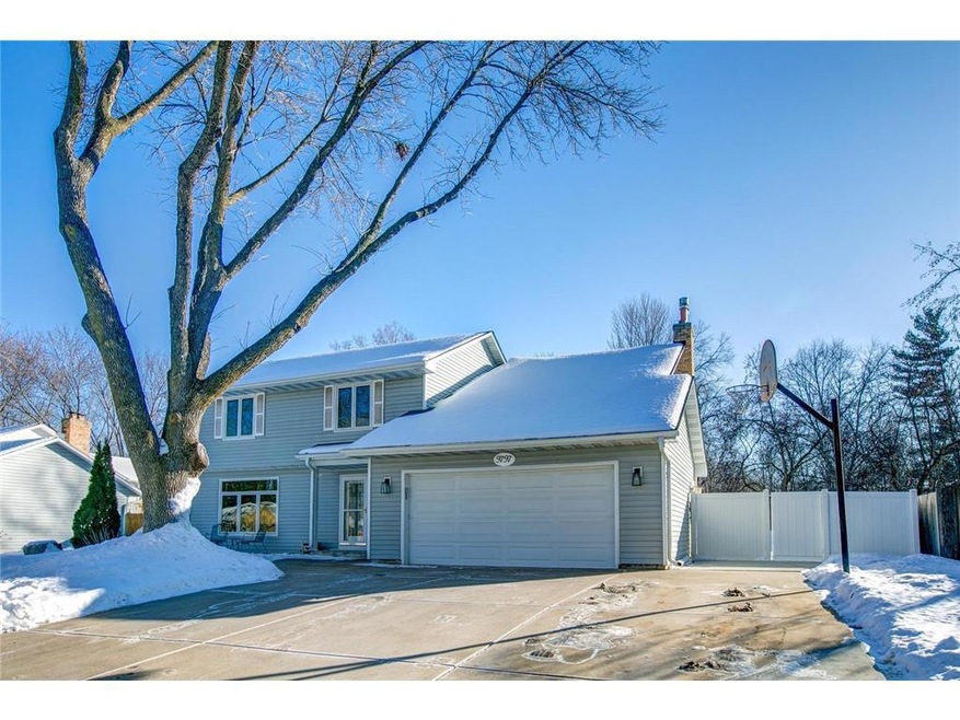 Welcome to 9797 101st Place N in Maple Grove-your 