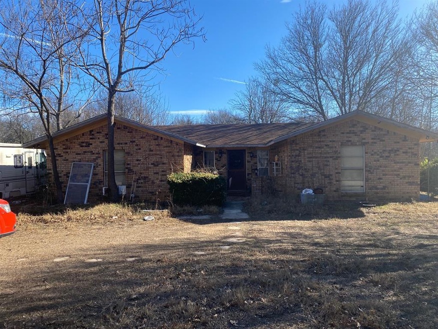 4400 Buffalo Ln, Joshua, TX 76058 - photo 1