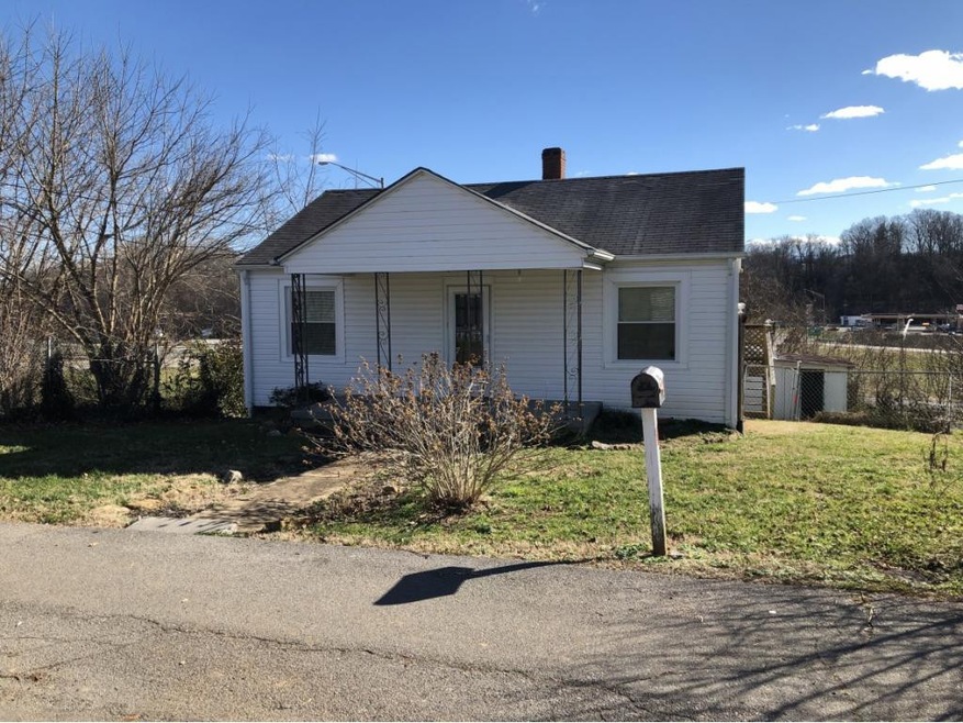 212 Young St, Johnson City, TN 37601 - photo 1