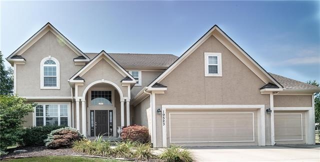 19523 W 97th St, Lenexa, KS 66220 - photo 1