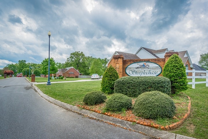 143 N Steeplechase Dr, McMinnville, TN 37110 - photo 1