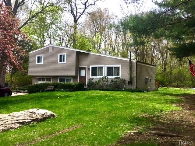 1513 Dover St, Mohegan Lake, NY 10547 - photo 1