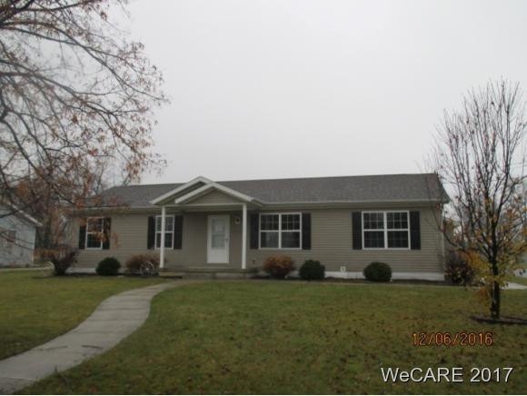 1182 Hughes Ave, Lima, OH 45804 - photo 1