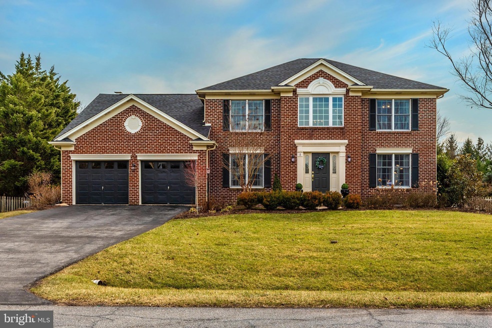 8221 Fox Hunt Ln, Frederick, MD 21702 - photo 1