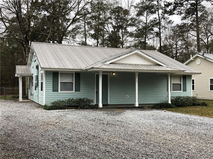 1121 W 22nd Ave, Covington, LA 70433 - photo 1
