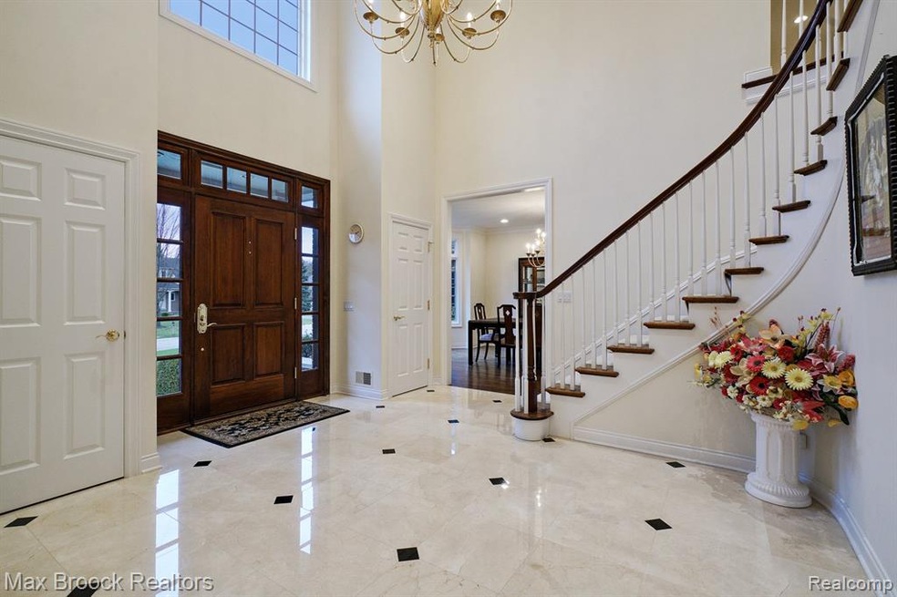 4296 Spruce Hill Ln, Bloomfield Hills, MI 48301 - photo 1