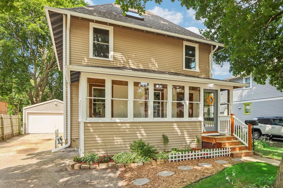 838 W Wisconsin Ave, Oconomowoc, WI 53066 - photo 1