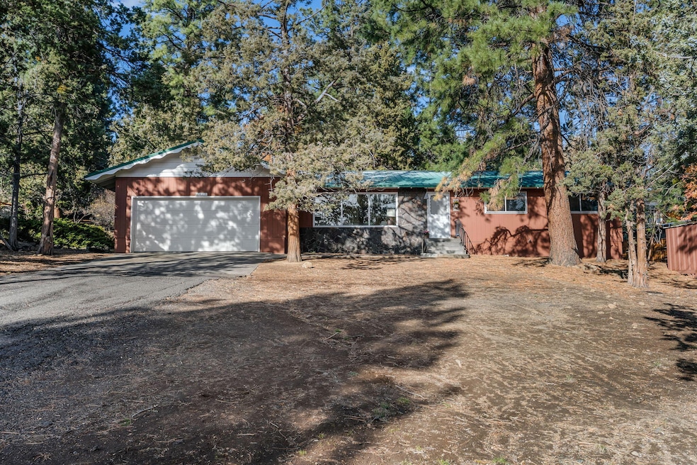 1410 NW Saginaw Ave, Bend, OR 97701 - photo 1
