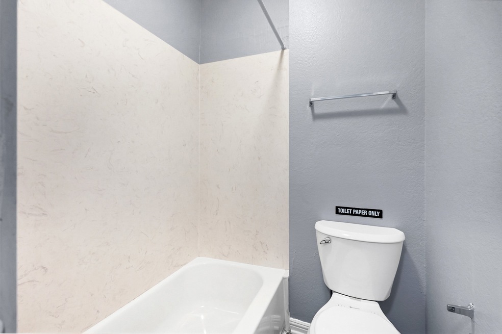 735 W Cavalcade St unit 4, Houston, TX 77009 - photo 1