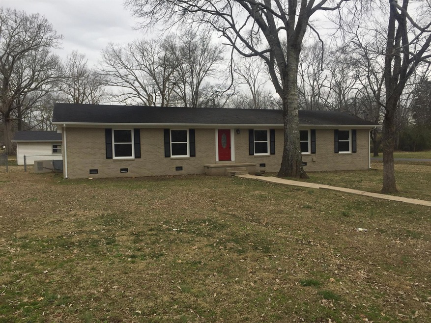 200 Tremont Dr, Shelbyville, TN 37160 - photo 1