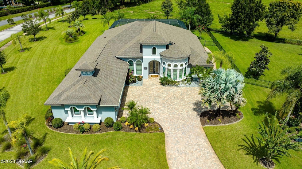 3/4 acres!!