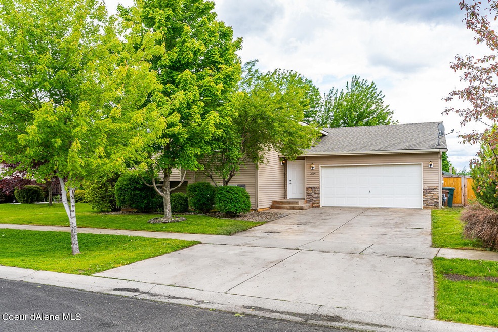 2654 N Sparrow Loop 01